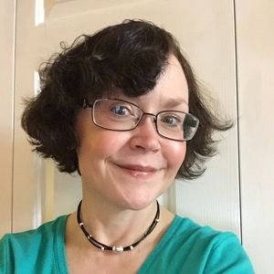 Meet your Posher, Cynthia